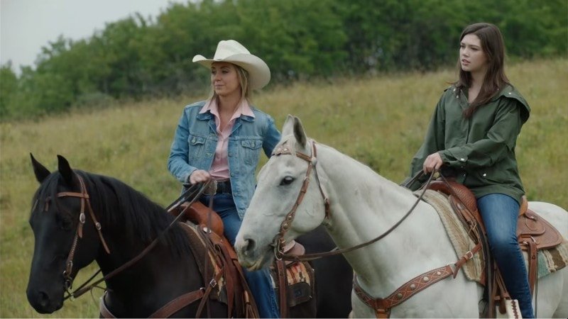 georgie and amy out for a ride on Heartland episode 1309